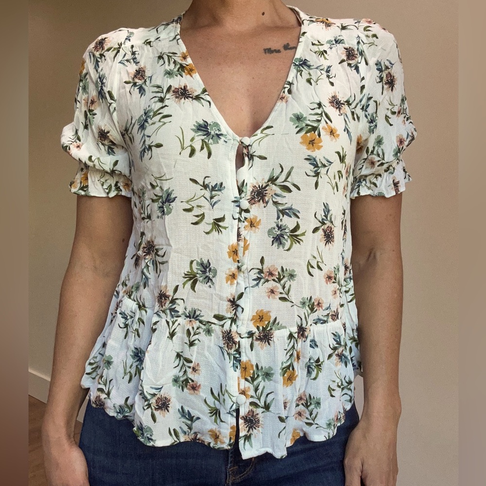 Lucky Brand Button Down Floral Feminine Loose Ruffle Shirt - Size XS